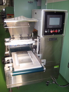 ㈱ジャパンシステム　充填機　デポジッター　型式AR-52-4W