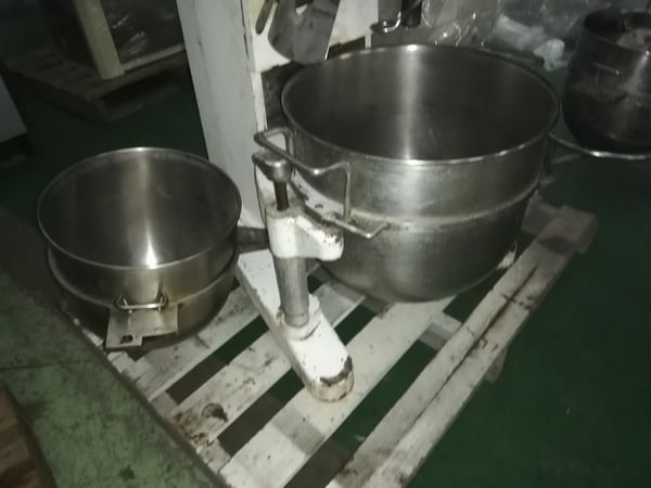 関東混合機工業 60/30兼用 縦型ミキサー HP-60 | 中古製パン製菓機械