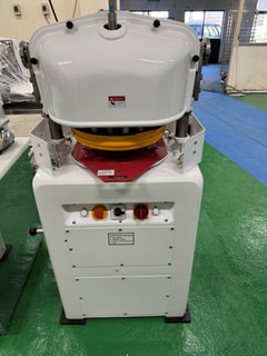 東海フードマシン　全自動分割丸目機　WFSM-330A