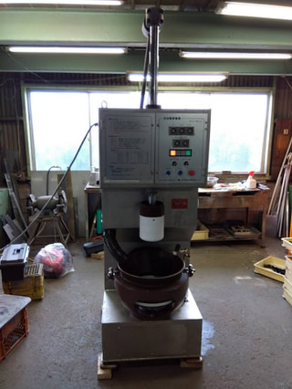 中井機械工業　自動餅つき機