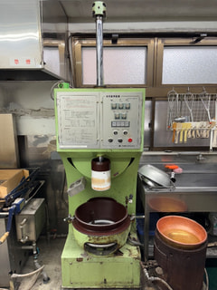 中井機械工業(株)　餅つき機