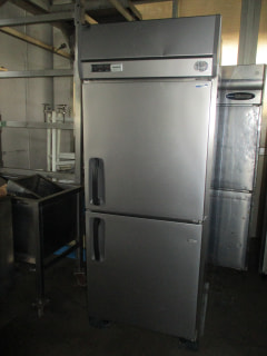 シャープ　家庭用冷蔵庫　SJ-WA35K